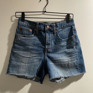 Madewell High-Rise Denim Shorts in Glenoaks Wash: Cutoff Edition, Size 26, EUC